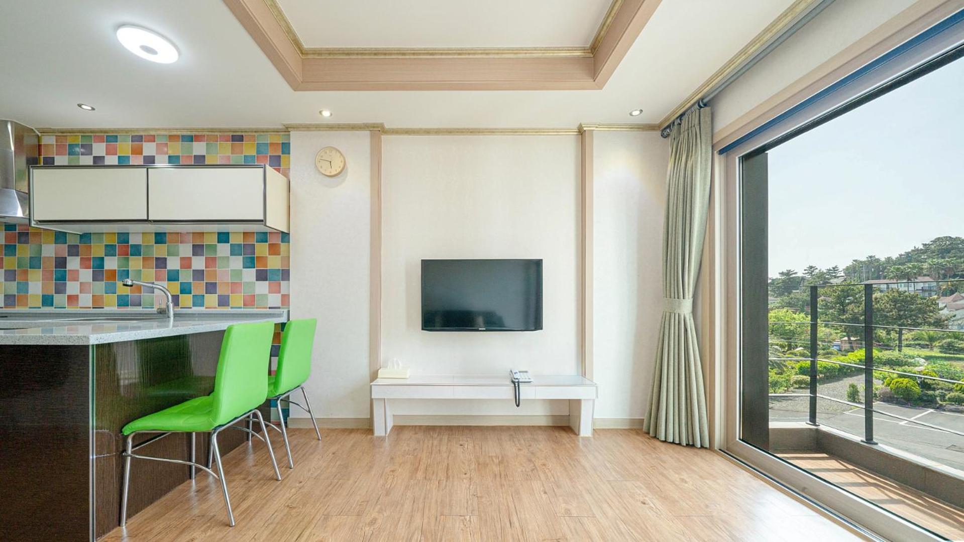 Seogwipo Port Avenue Hostel Exterior photo
